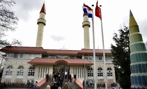 hollanda-daki-bazi-camiler-gecici-olarak