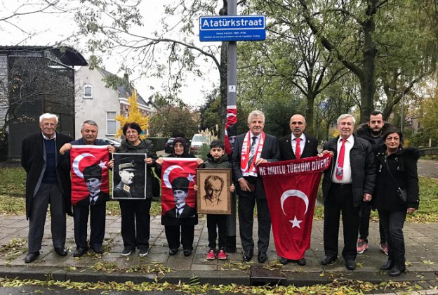 BU SEVGiYi KALBiMiZDEN SÖKEMEZLER, SEN ÖLMEDiN ATAM – HOLLANDA ...