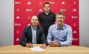 ajax-erik-ten-hag-in-sozlesmesini-2022-yilina (drtmedia)