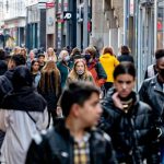 Korona dan Son 24 saatte ölen kisi sayisi 2, yeni vaka sayisi 5.431 kisi