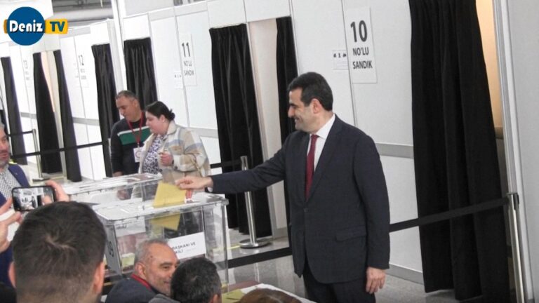 buyukelcı Unal oyunu kullandı