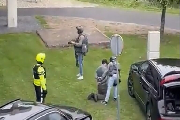 Rotterdam’da Silahlı Saldırı:Biri 14 yaşında kız çocuğu olmak üzere Üç Kişi Hayatını Kaybetti