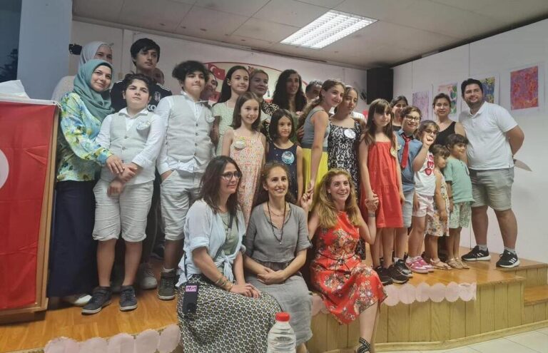 münih te ebru sergisi