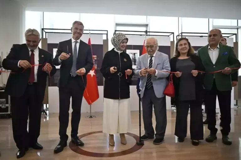 aile-ve-sosyal-hizmetler-bakani-