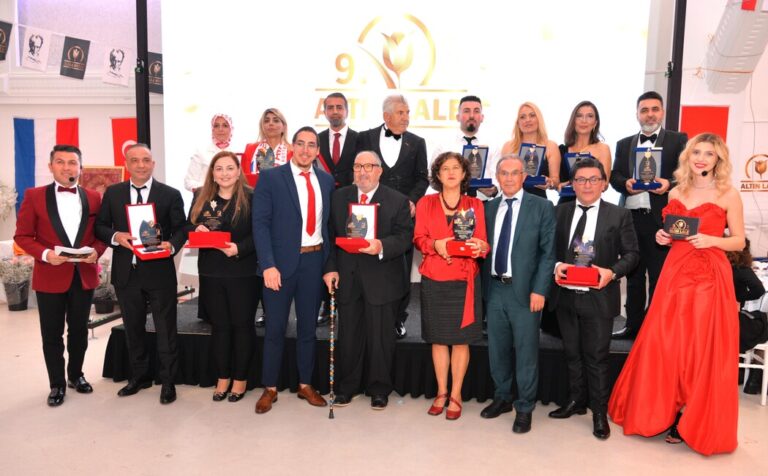 Lahey’de Cumhuriyet Bayramı Balosu: Muhteşem Gösteriler, Ödüller ve Yardımseverlik Rüzgarı