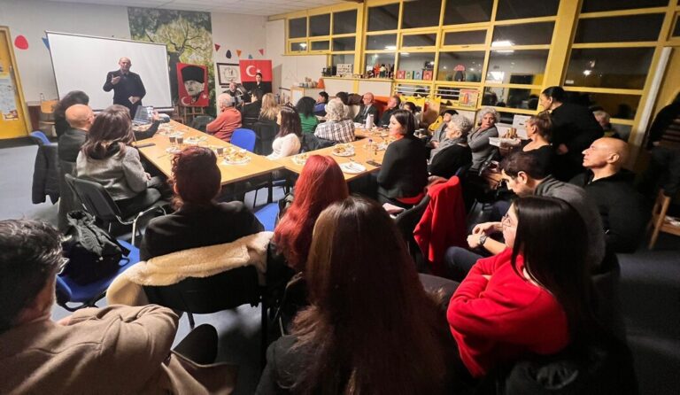 Hollanda Atatürkçü Düşünce Derneği, Rotterdam’da 10 Kasım Anma Programı Düzenledi