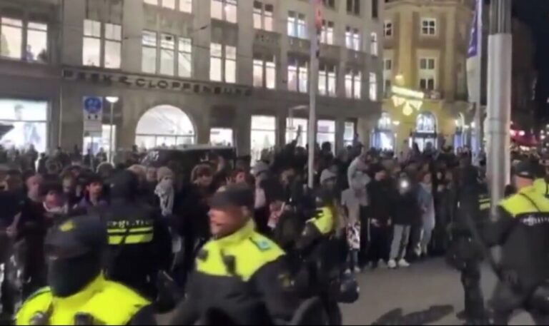 Amsterdam’da 281 Filistin Destekçisi Gözaltına Alındı