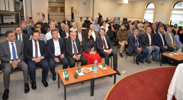 Deventer Başkonsolosuna Düzenlenen Veda Gecesi Hüzünlü Geçti