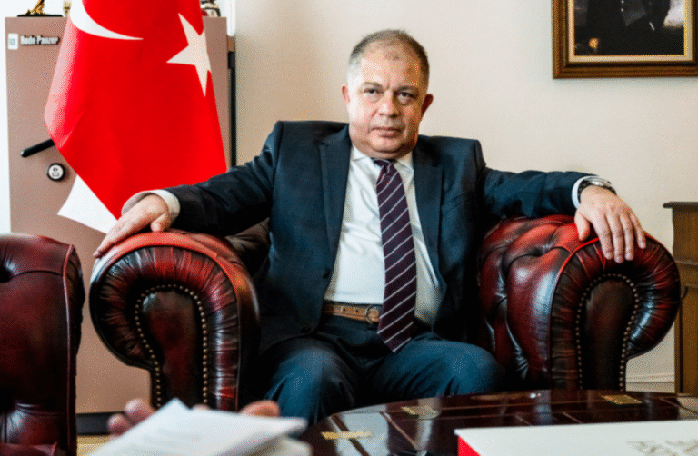 Hakkı Emre Yunt başkonsolos deventer