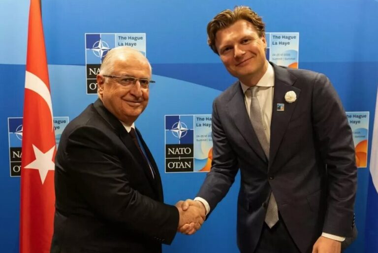 hollanda ve türkiye savunma baka
