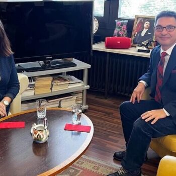 Vlaardingervaart’ta Su İçerisinde İnsan Ayağı Bulundu