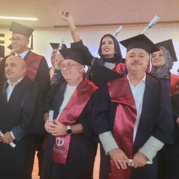 60 yaşında diplomasını aldı (1)