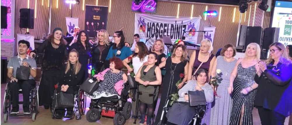 El Ele Alman–Türk Engellilere Yardım Federasyonu3