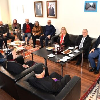 İnsanı Yaşat ki Devlet Yaşasın (