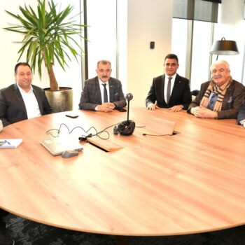 Avrupa’ya Yük Değiliz, Rotterdam