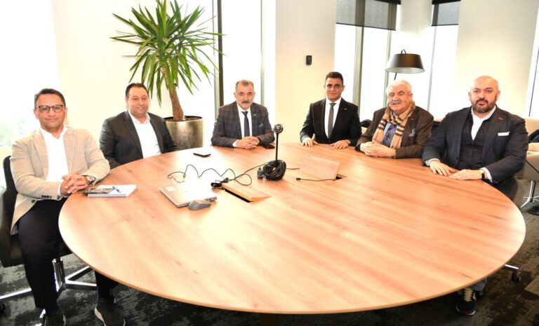 Avrupa’ya Yük Değiliz, Rotterdam