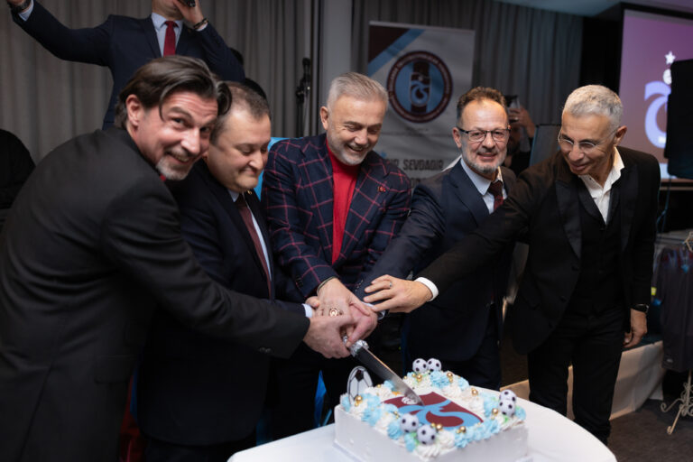 hollanda trabzonlular gecesi2