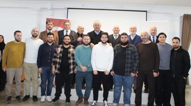 mevlüt çavuşoğlu münihte3