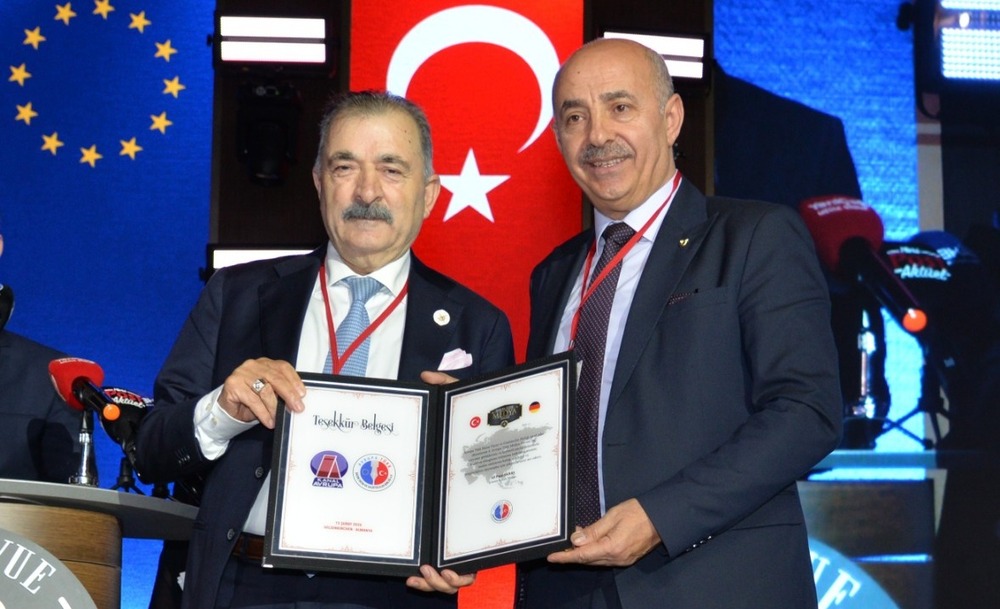 ttorunoğullarına ödül