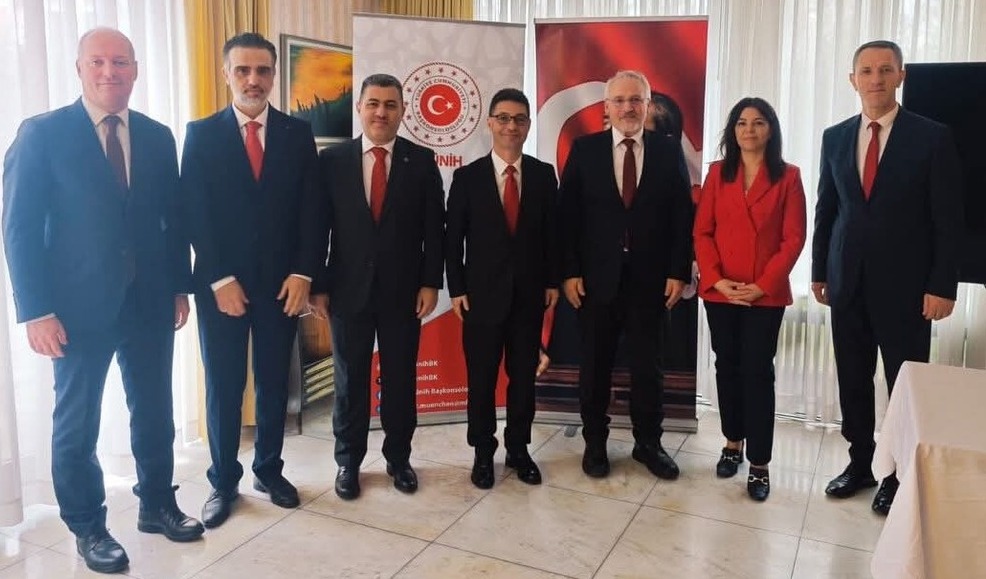 MÜNİH’TE 18 MART’A ANLAMLI ANMA