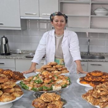 Izmirde-ogrendi-Hollandada-ise-b