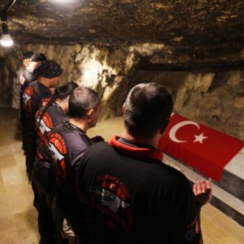 avrupa-dan-motosikletle-umreye-g