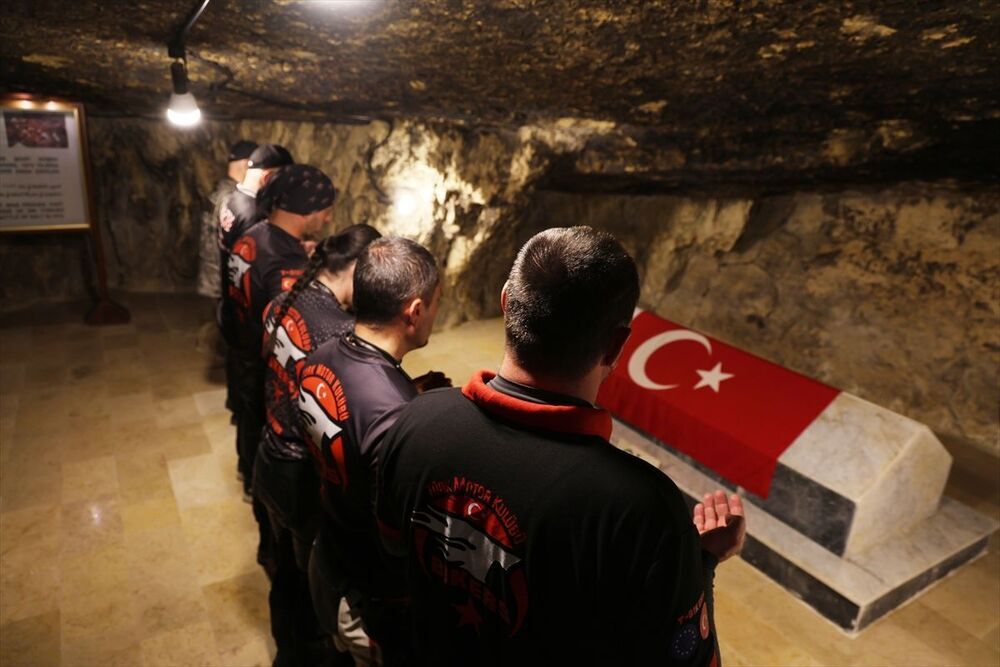 avrupa-dan-motosikletle-umreye-g