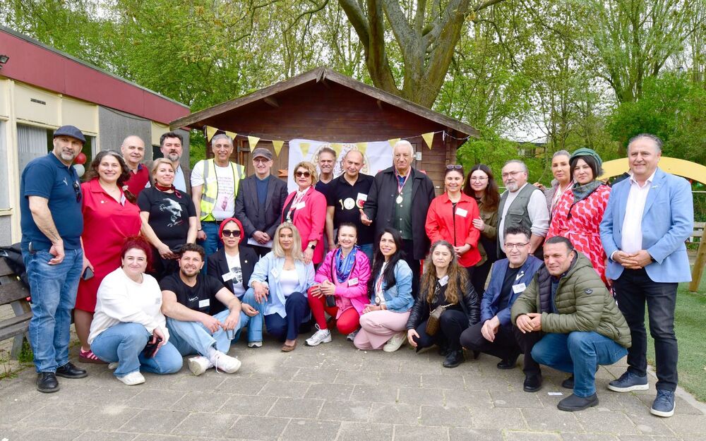 Hollanda’da 23 Nisan Coşkusu: Yüzlerce Çocuk Bayramda Buluştu