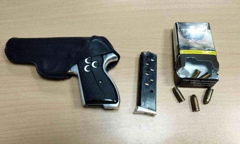 hollandaya gelecek minibüste sil