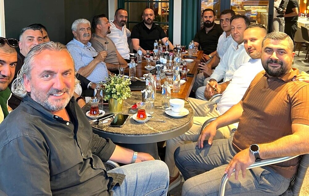 HOLLANDA-DTİK Yönetim Kurulu Bayram Yemeğinde Bir Araya Geldi