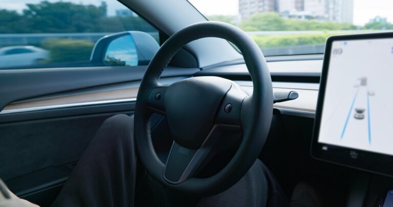 Nederland nog niet klaar voor zelfrijdende auto's: 61% wil er geen gebruik van maken