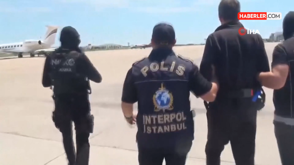 Türkiye’de yakalanan uyuşturucu kartelinin kilit ismi Hollanda’ya iade edildi