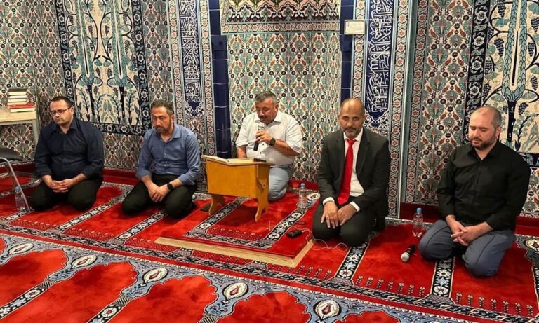 15 temmuz için Münih camilerinde