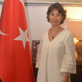 Demet-Sekercioglu amsterdam başk