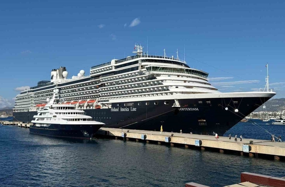 hollanda-bayrakli-oosterdam-bodrum
