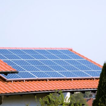 Hollanda’da Güneş Enerjisinde Rekor: Temmuzda 4 Milyar kWh Elektrik Üretildi