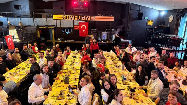 expatlar cumhuriyet kutlaması (1)